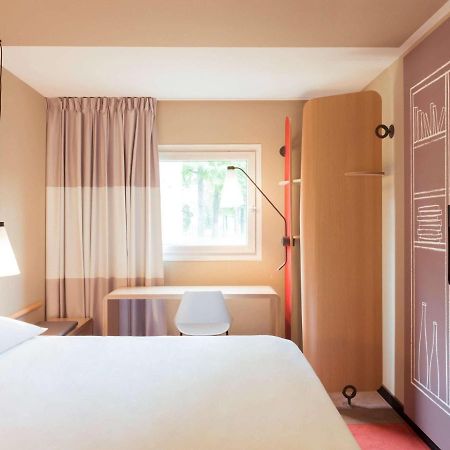 Ibis Guaiba Hotel Luaran gambar