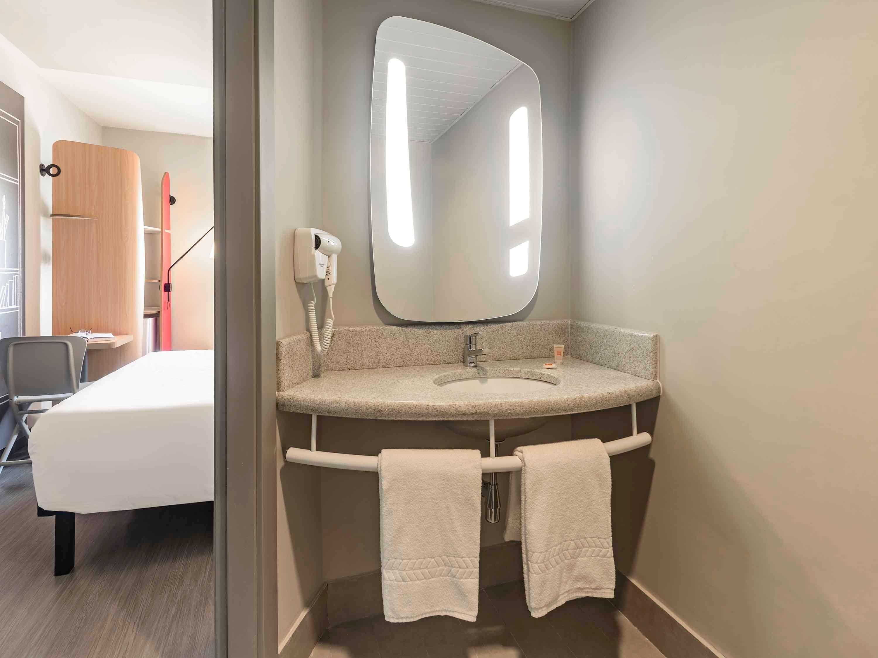 Ibis Guaiba Hotel Luaran gambar