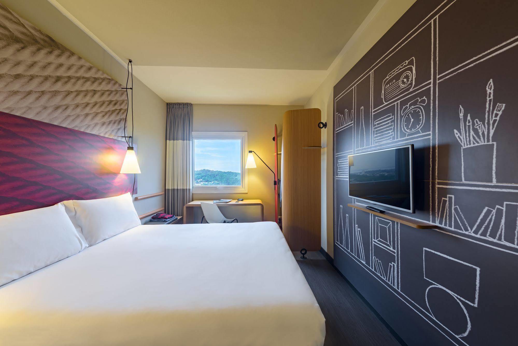 Ibis Guaiba Hotel Luaran gambar